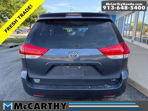 Used 2013 Toyota Sienna LE FWD image 7