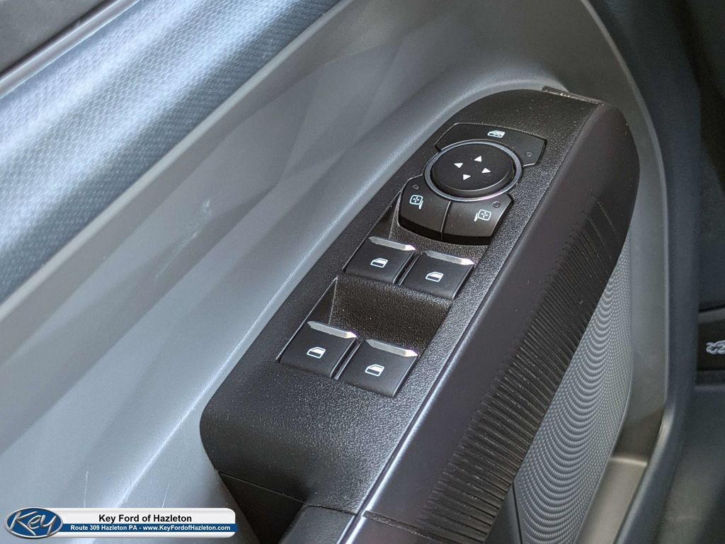 Used 2024 Ford Maverick Lariat w/ Black Appearance Package FWD image 25