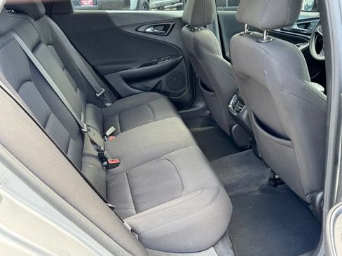 Used 2020 Chevrolet Malibu LT FWD image 16