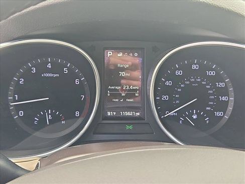 Used 2017 Hyundai Santa Fe Sport FWD image 11