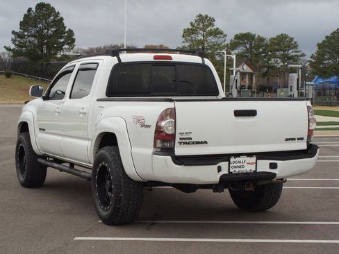 Used 2011 Toyota Tacoma PreRunner image 12