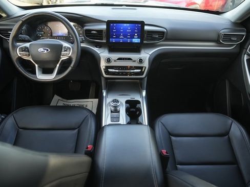 Used 2023 Ford Explorer XLT w/ Equipment Group 202A image 22