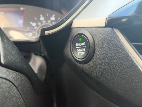 Used 2022 Ford Escape SE w/ Cold Weather Package AWD/4WD image 18