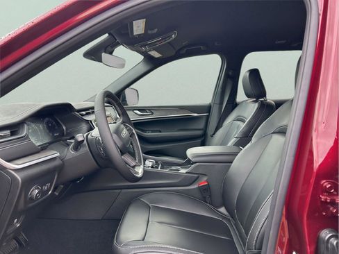 New 2026 Jeep Grand Cherokee Limited image 25