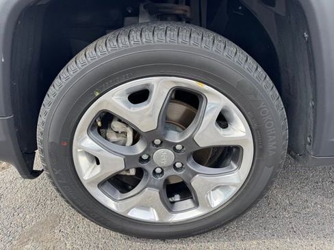 Used 2019 Jeep Compass Limited image 12