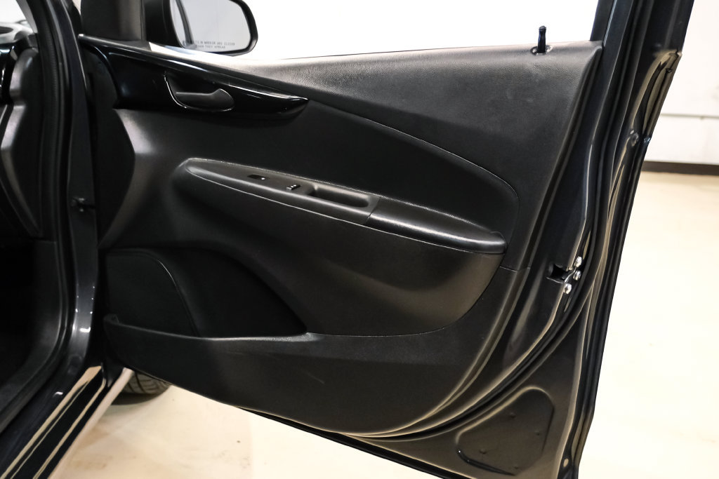 Used 2022 Chevrolet Spark LT FWD image 40