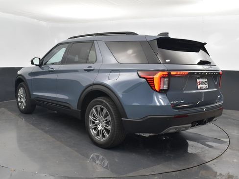 New 2026 Ford Explorer Active w/ Active Comfort Package AWD/4WD image 9