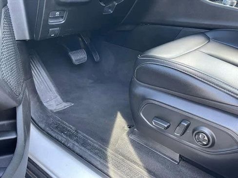 Used 2024 Jeep Grand Cherokee Limited image 27