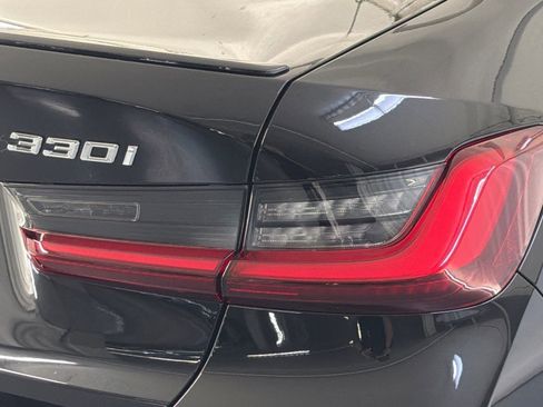 Used 2023 BMW 330i xDrive Sedan w/ M Sport Package AWD/4WD image 12