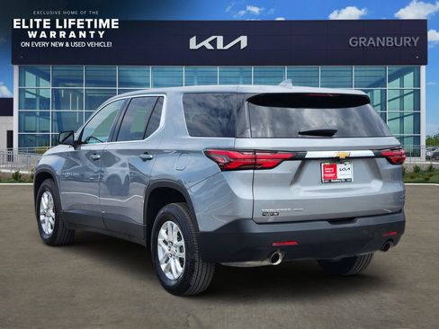 Used 2023 Chevrolet Traverse LS AWD/4WD image 4