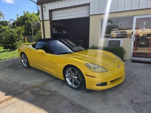 Used 2007 Chevrolet Corvette Convertible w/ Preferred Equipment Group RWD image 1