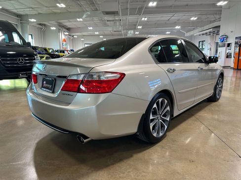 Used 2014 Honda Accord Sport image 7