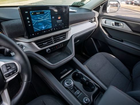 Used 2025 Ford Explorer Active image 20