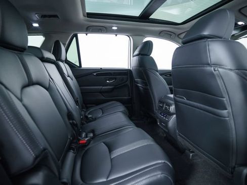 Used 2025 Honda Pilot Touring image 43