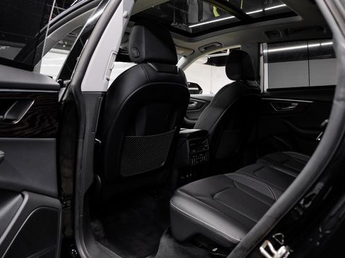 Used 2023 Audi Q8 Prestige image 49