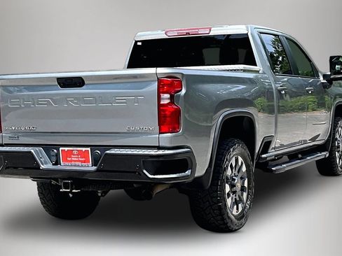 Used 2024 Chevrolet Silverado 2500 Custom w/ Custom Value Package AWD/4WD image 5