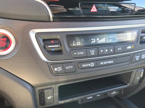 Used 2025 Honda Passport TrailSport image 31