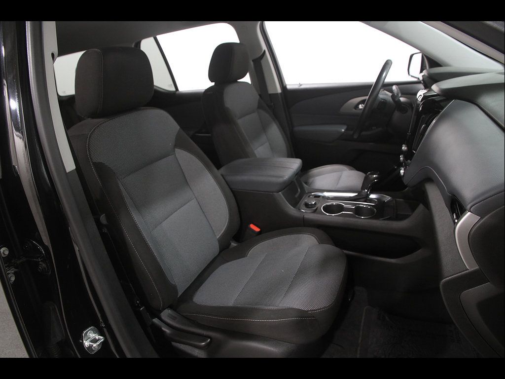 Used 2018 Chevrolet Traverse LT AWD/4WD image 17