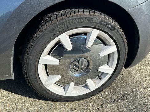 Used 2019 Volkswagen Beetle 2.0T Final Edition SEL FWD image 18