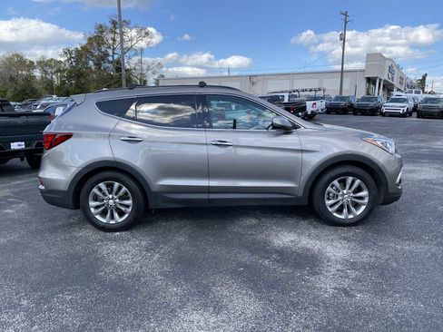 Used 2017 Hyundai Santa Fe Sport 2.0T image 4