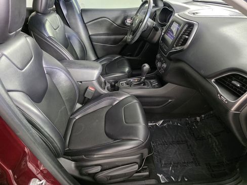 Certified 2020 Jeep Cherokee Latitude Plus image 31