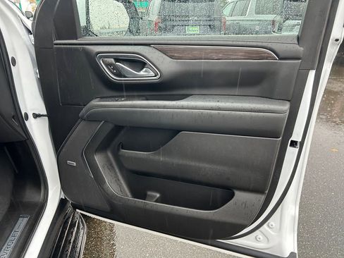 Used 2024 Chevrolet Tahoe LT w/ Luxury Package image 25