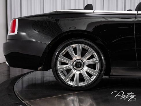 Used 2018 Rolls-Royce Dawn image 22