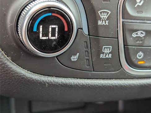 Used 2023 Chevrolet Equinox LT FWD image 25