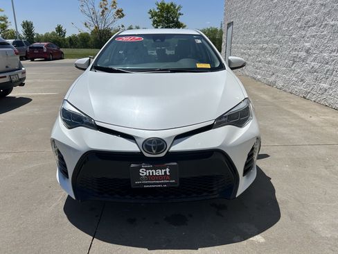 Used 2017 Toyota Corolla SE FWD image 2