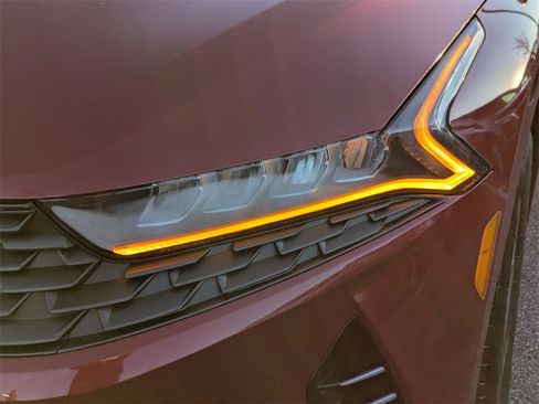 Used 2022 Kia K5 LXS image 10