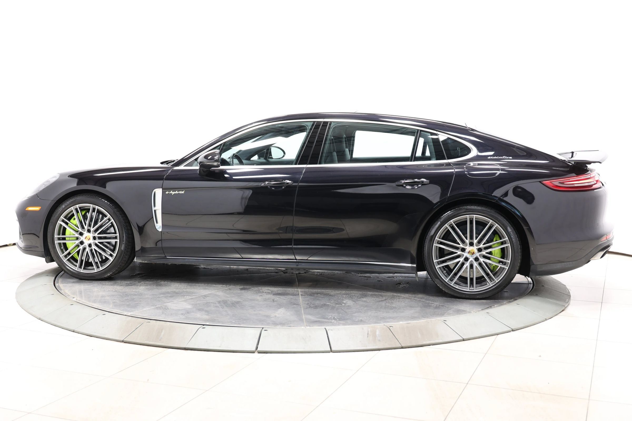 Used 2018 Porsche Panamera Turbo S Executive w/ Assistance Package AWD/4WD image 7