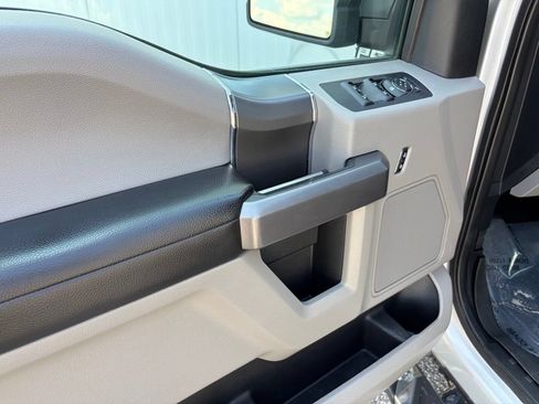 Used 2019 Ford F150 XLT w/ Equipment Group 302A Luxury AWD/4WD image 13