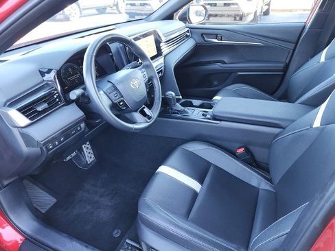 Certified 2025 Toyota Camry SE image 6