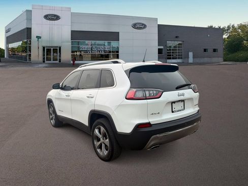 Used 2019 Jeep Cherokee Limited AWD/4WD image 7