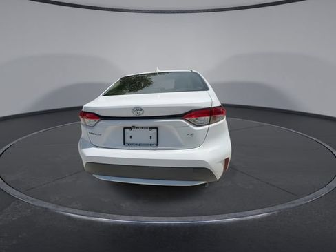 Used 2021 Toyota Corolla LE FWD image 7