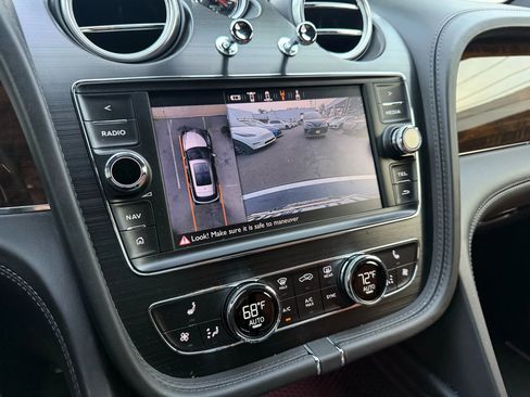 Used 2020 Bentley Bentayga image 6