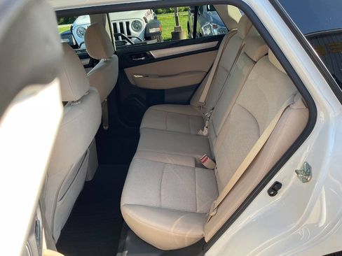 Used 2017 Subaru Outback 2.5i Premium AWD/4WD image 23