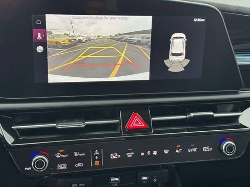 Certified 2024 Kia Niro EX w/ EX Cold Weather Package FWD image 27
