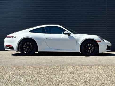 Certified 2022 Porsche 911 Carrera image 9