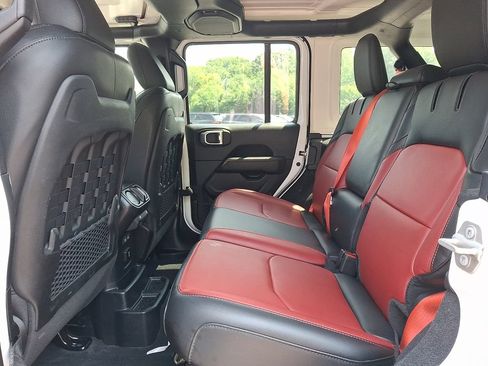 Certified 2023 Jeep Wrangler Unlimited Rubicon 4xe AWD/4WD image 10
