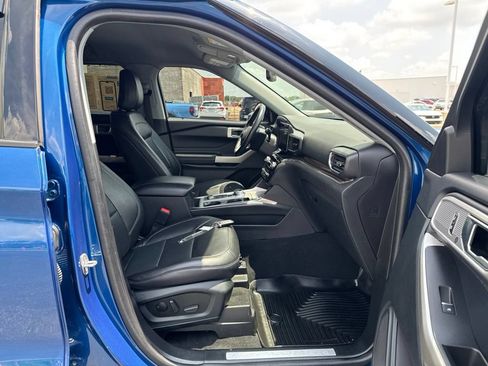 Used 2022 Ford Explorer Limited w/ Equipment Group 301A AWD/4WD image 41