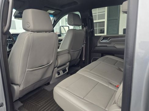 Used 2024 Chevrolet Silverado 2500 LT w/ Convenience Package image 19