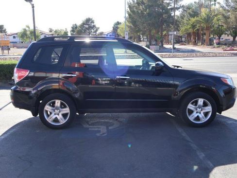 Used 2010 Subaru Forester 2.5X Limited AWD/4WD image 8