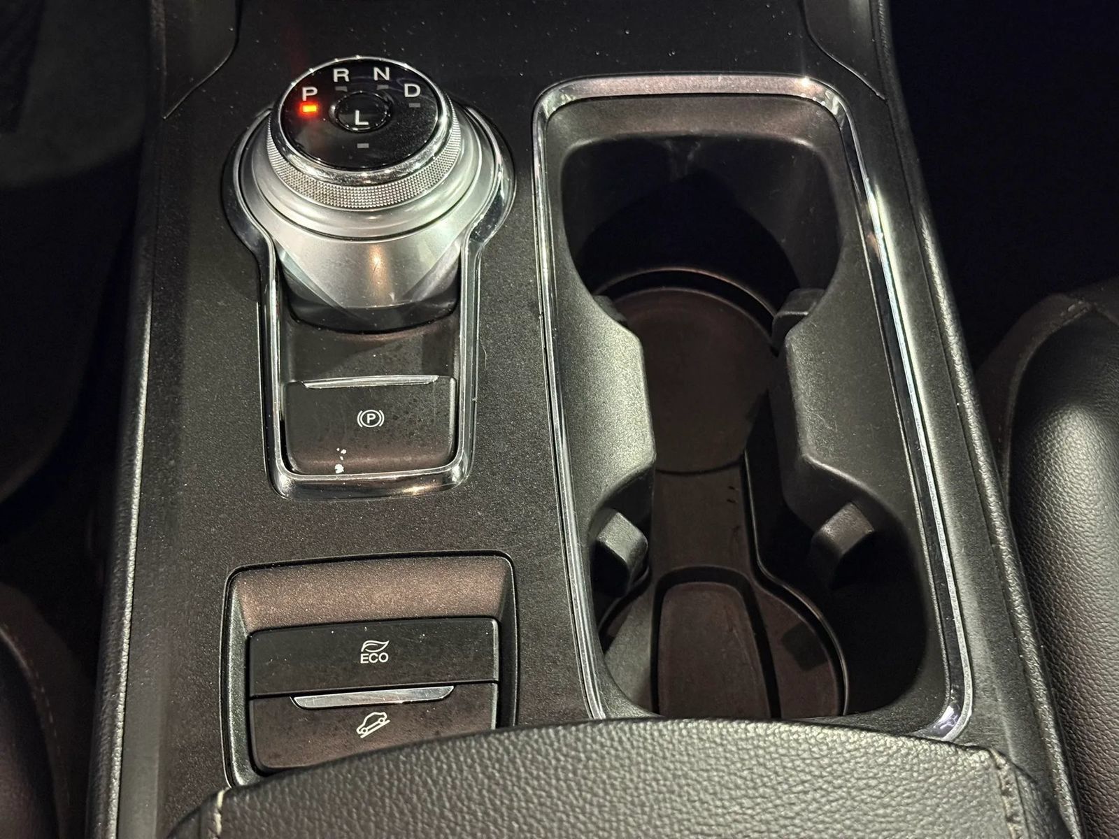 Used 2020 Ford Fusion Titanium FWD image 37