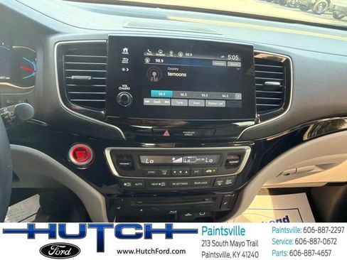 Used 2019 Honda Pilot Touring image 32
