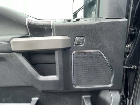 Used 2020 Ford F250 Platinum w/ FX4 Off-Road Package AWD/4WD image 14