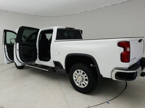 Certified 2024 Chevrolet Silverado 2500 LT AWD/4WD image 11