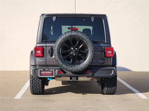 Used 2023 Jeep Wrangler Unlimited Sahara w/ Cold Weather Group image 6