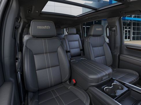 New 2026 Chevrolet Suburban High Country AWD/4WD image 16