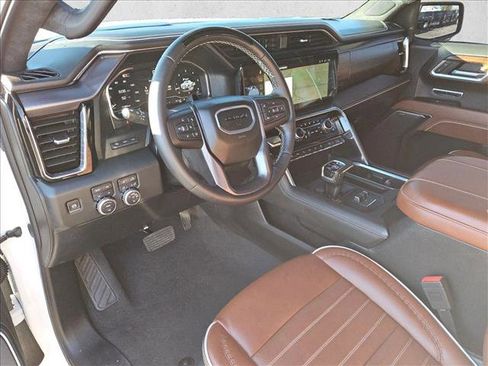Used 2025 GMC Sierra 1500 Denali Ultimate image 10